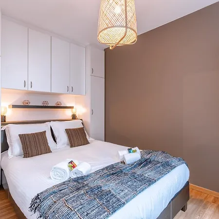 Perfectly Appointed In The Center Of Near The Beach * Ostend