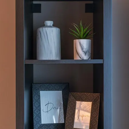 Perfectly Appointed In The Center Of Near The Beach *