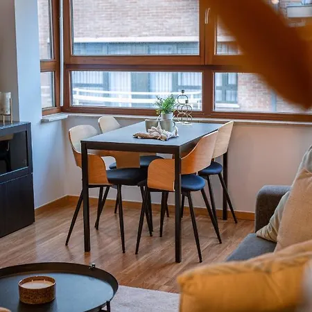 Apartment Perfectly Appointed In The Center Of Near The Beach